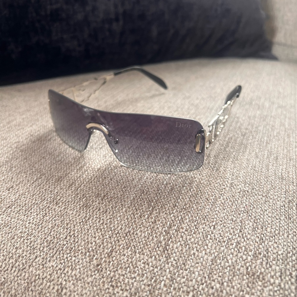 Dior Shield Gradient Purple Sunglasses - Picture 9 of 9